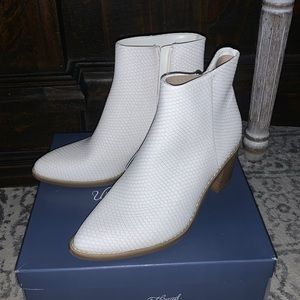 NWT White Boots
